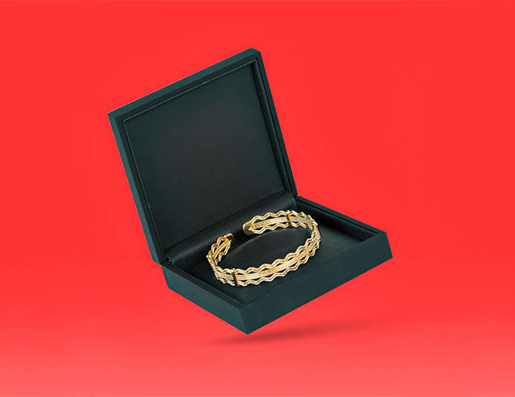 square-bracelet-black-box.jpg square-bracelet-black-box.jpg
